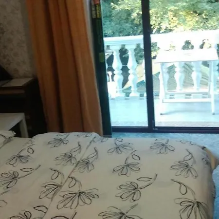 Studio In Duba With Terrace, Air Conditioning, Wi-fi, Washing Machine *