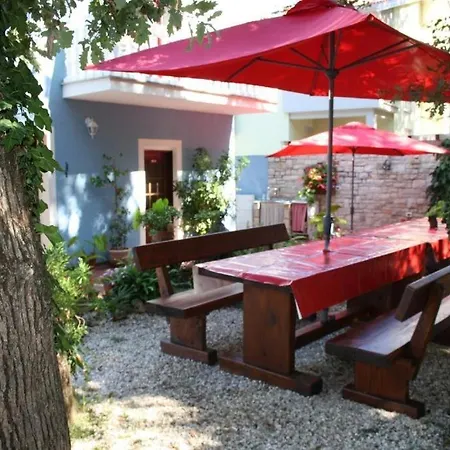 Studio In Duba With Terrace, Air Conditioning, Wi-fi, Washing Machine Pelegrin